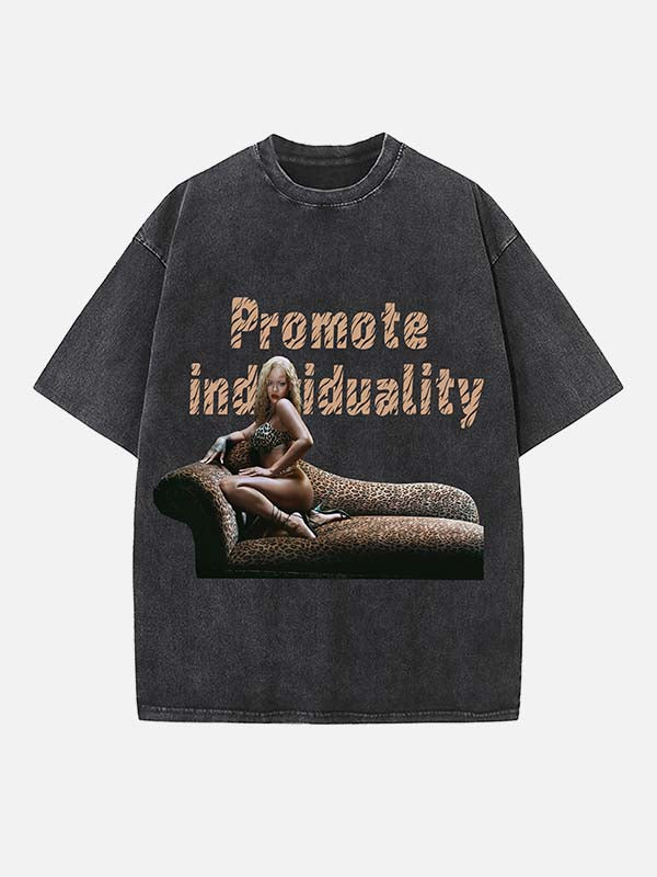 Rihanna Print Round Neck T-shirt