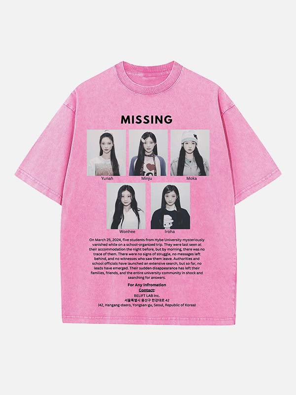 ILLIT Print Round Neck T-shirt