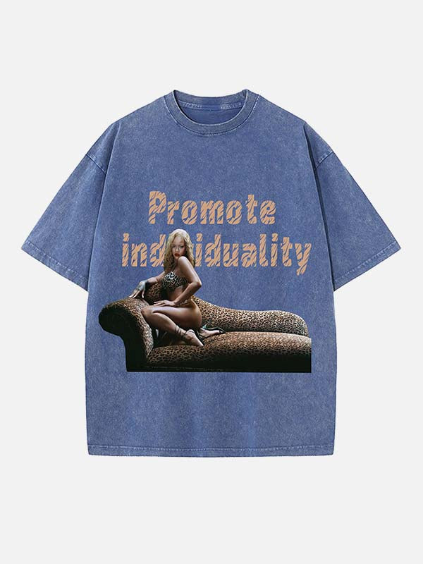 Rihanna Print Round Neck T-shirt