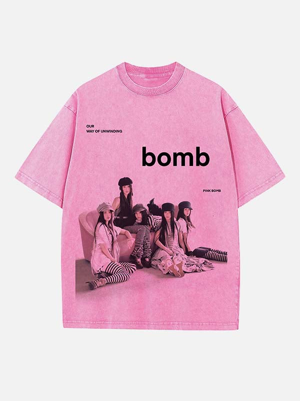 ILLIT Print Round Neck T-shirt