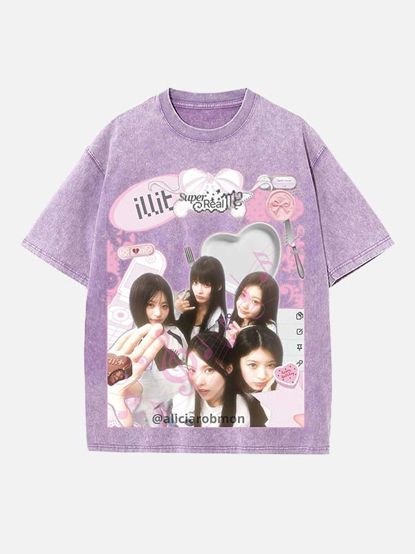 ILLIT Print Round Neck T-shirt