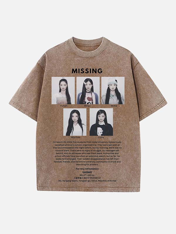 ILLIT Print Round Neck T-shirt