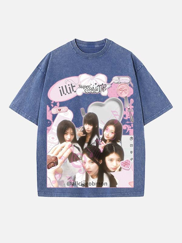 ILLIT Print Round Neck T-shirt